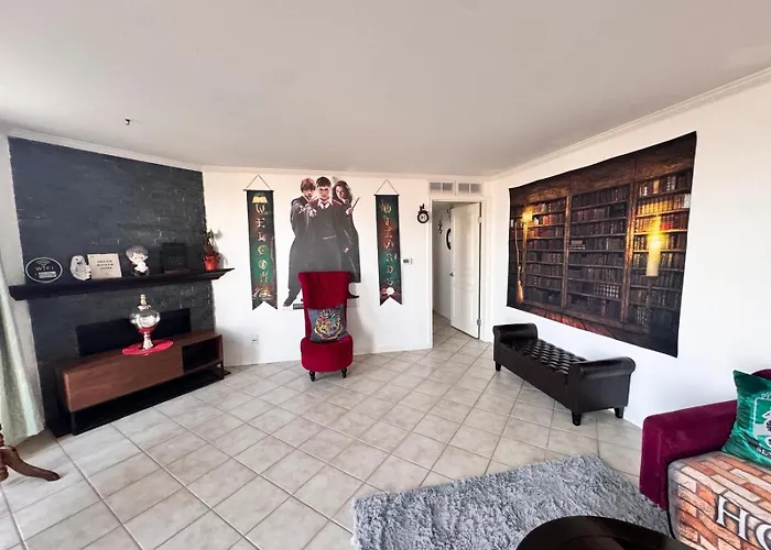 Mario, Harry Potter, Disney & Not Themed Loft Universal Studios 10Min Loft Apartment