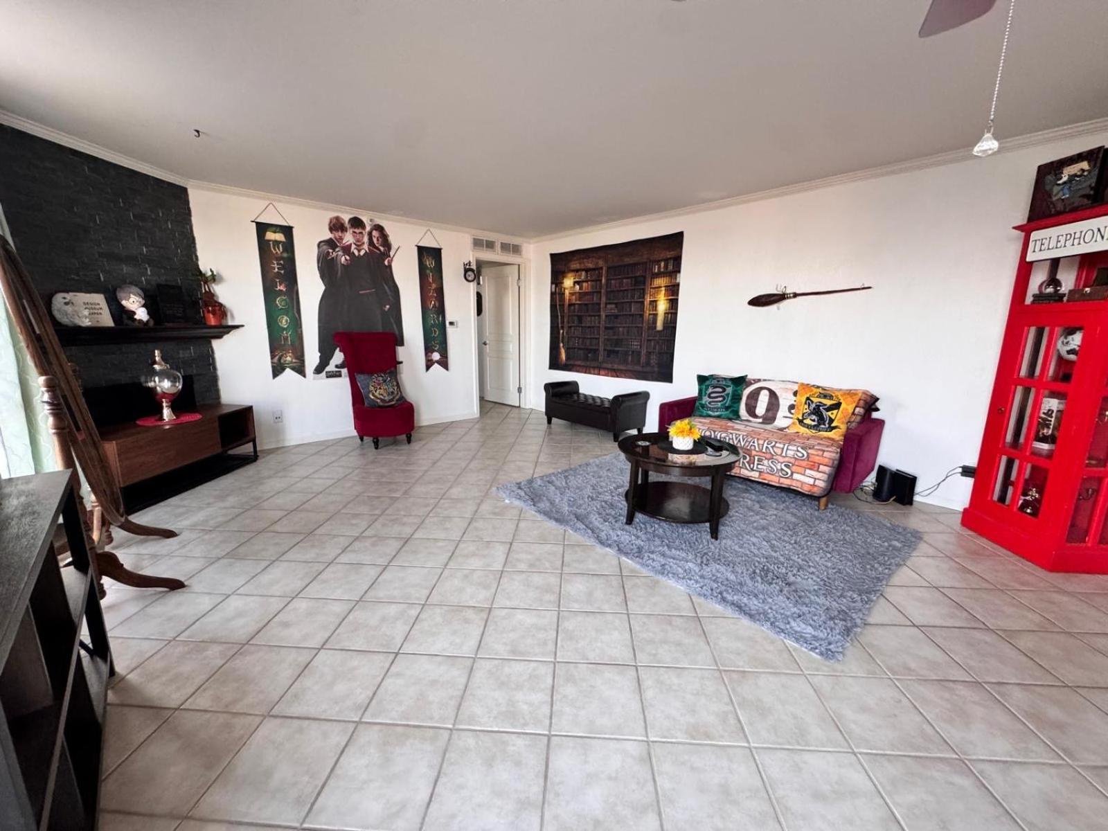 Mario, Harry Potter, & Not Themed Loft Universal 10min Loft