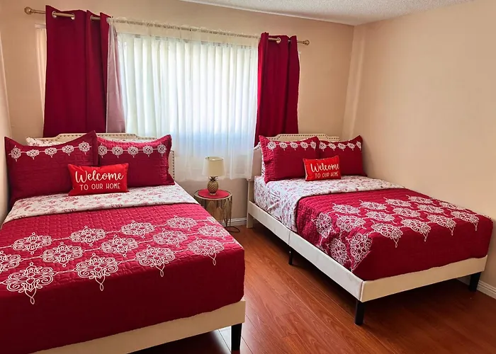 Mario, Harry Potter, Disney & Not Themed Loft Universal Studios 10Min Loft Apartment