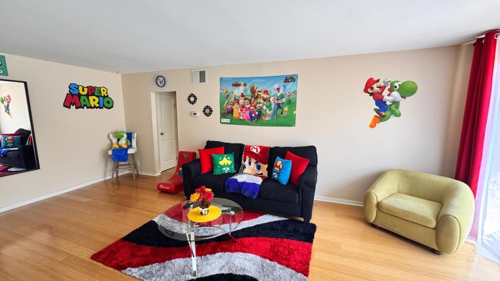 Mario, Harry Potter, & Not Themed Loft Universal 10min Loft Apartamento